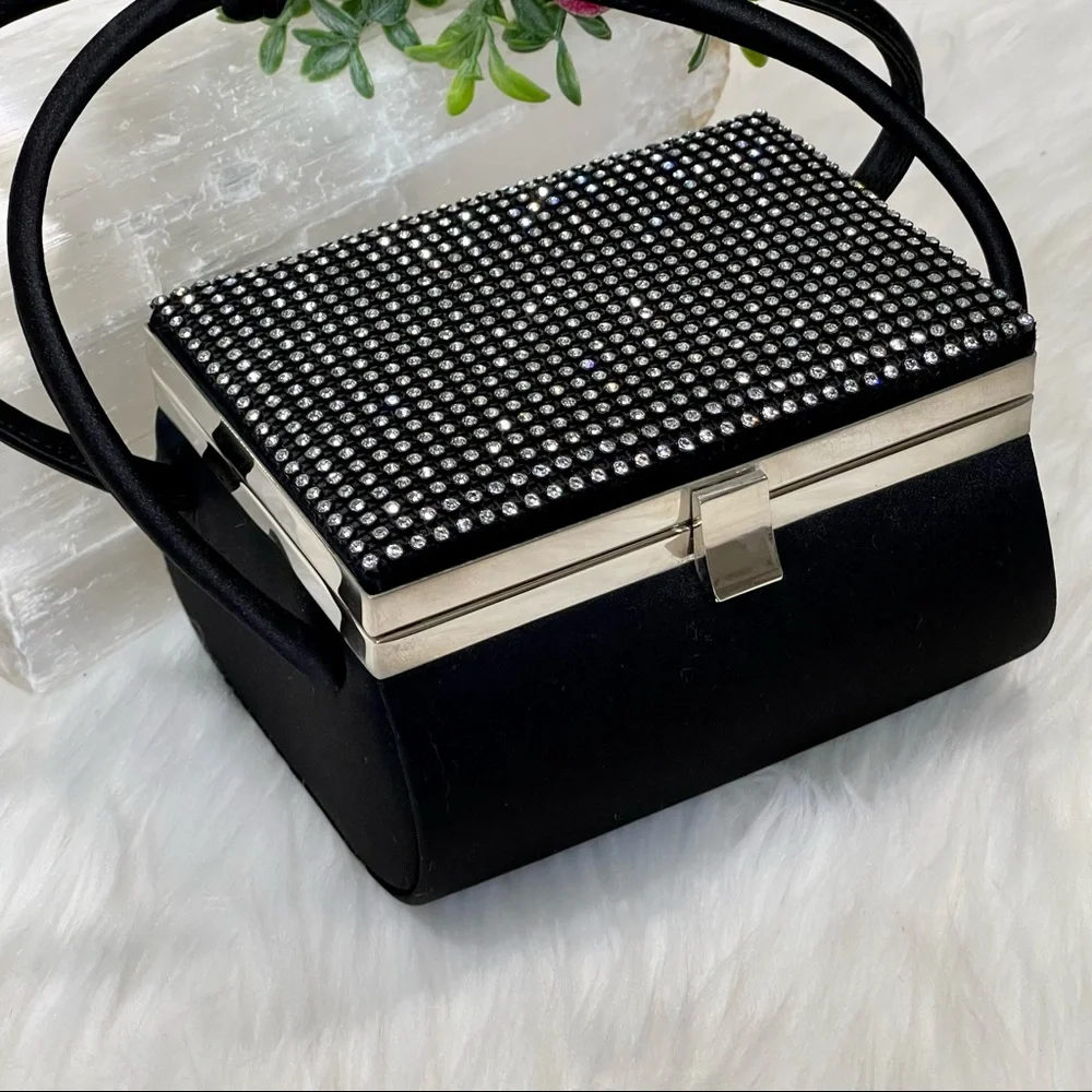๐๐SOLD๐๐LA REGALE EVENING BAG vintage UNIQUE CRYSTAL topped SQUARE shaped - Picture 3 of 14